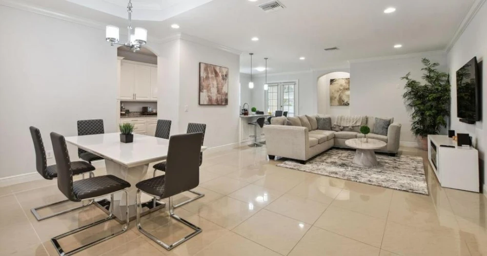 From Kickoff to Comfort: Top Hotels Near Raymond James Stadium in Tampa
